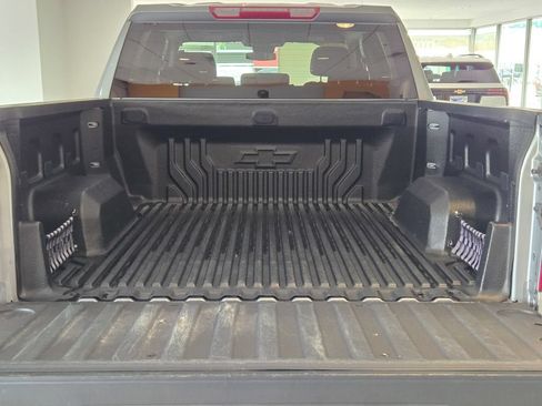 Used 2024 Chevrolet Silverado 1500 LT AWD/4WD image 12
