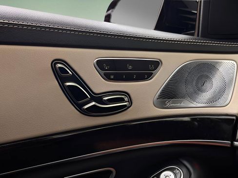 Used 2018 Mercedes-Benz S 560 4MATIC Sedan image 19