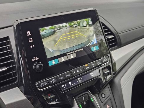 Used 2023 Honda Odyssey EX-L image 17