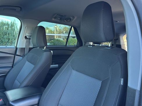 Certified 2023 Ford Explorer XLT image 26