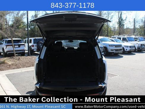 Used 2023 Land Rover Range Rover SE AWD/4WD image 9