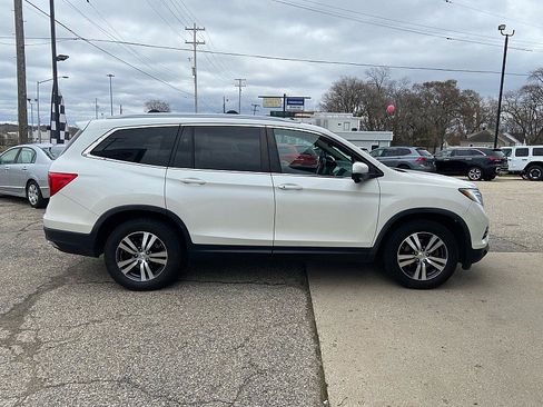 Used 2017 Honda Pilot EX-L image 5