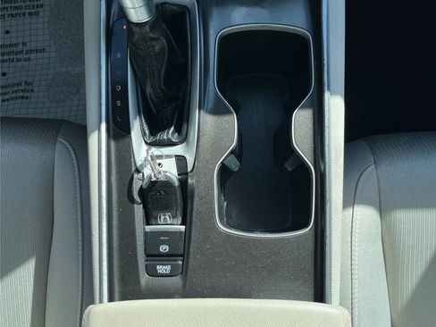 Used 2019 Honda Accord LX image 16