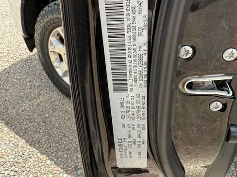Used 2018 GMC Sierra 1500 SLT AWD/4WD image 39
