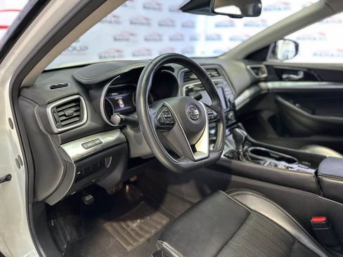 Used 2022 Nissan Maxima SV w/ Floor Mat Group image 9