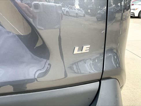 Used 2023 Toyota RAV4 LE FWD image 10