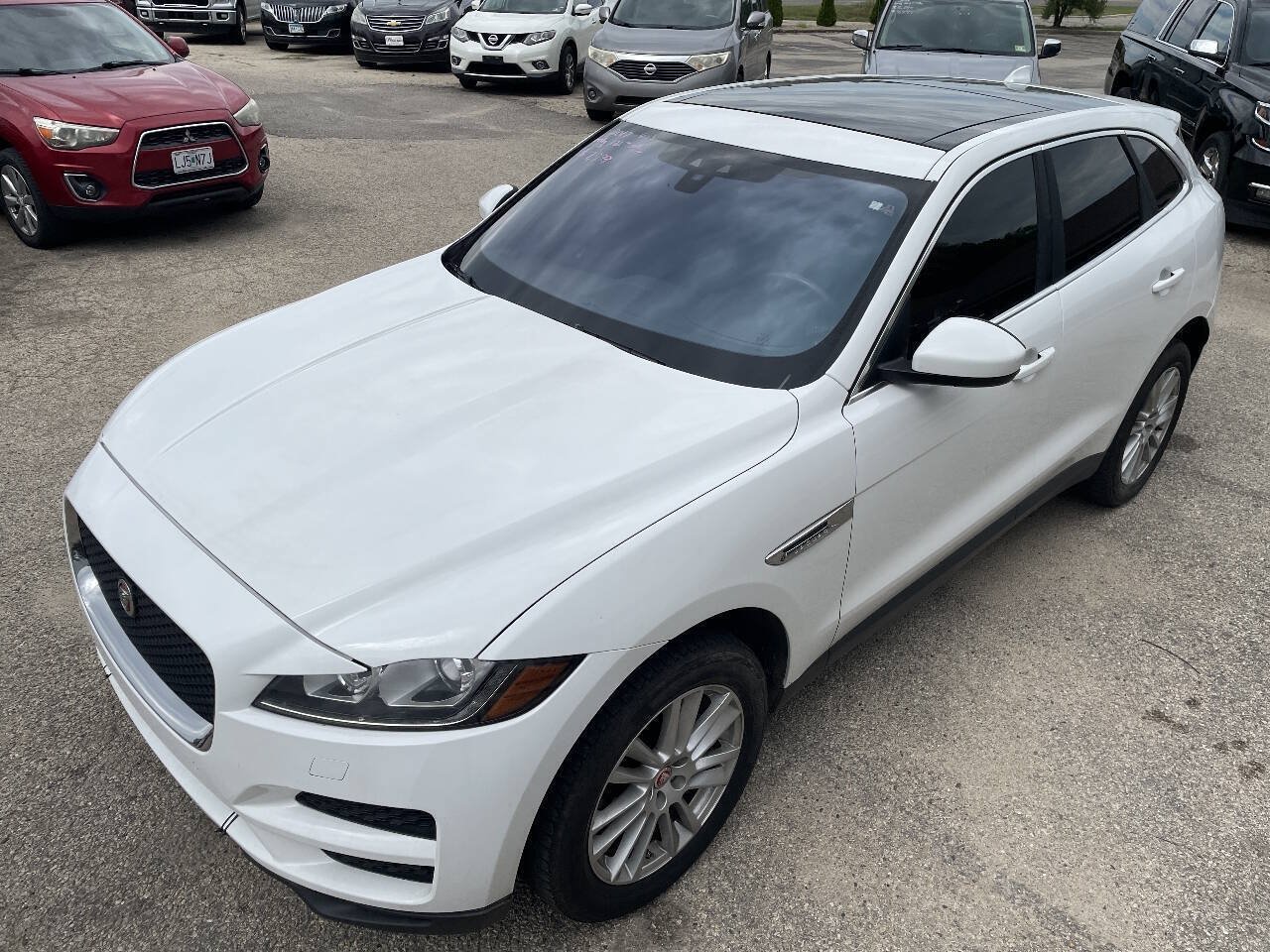 Used 2017 Jaguar F-PACE Prestige AWD/4WD image 12