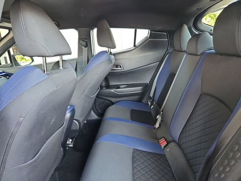 Used 2020 Toyota C-HR XLE FWD image 25