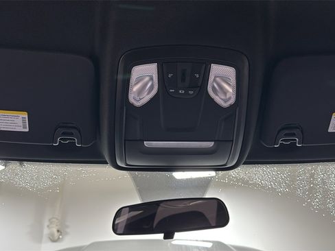 Used 2022 RAM 2500 Tradesman w/ Chrome Appearance Group image 11