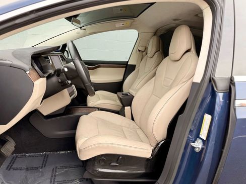 Used 2016 Tesla Model X 75D image 19