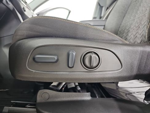 Certified 2023 Chevrolet Equinox LT image 34