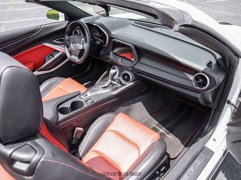 Used 2017 Chevrolet Camaro SS RWD image 82