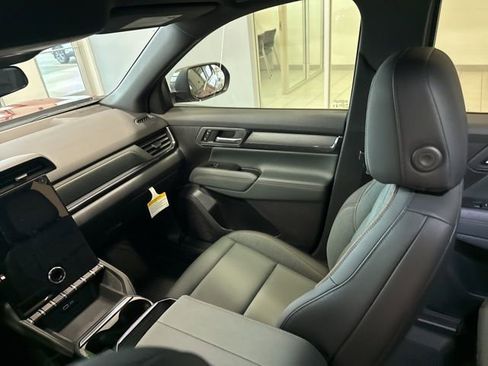 New 2026 GMC Terrain AT4 w/ Convenience Package III image 22