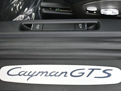Used 2025 Porsche 718 Cayman GT4 image 20