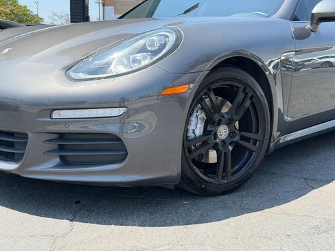Used 2014 Porsche Panamera 4 AWD/4WD image 5