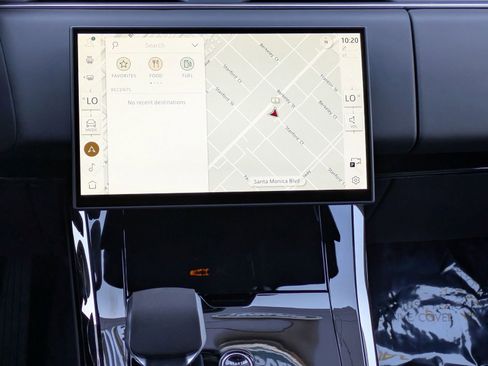 New 2025 Land Rover Range Rover Sport SE image 13