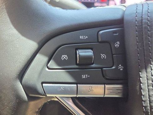 Used 2023 Cadillac Escalade Sport Platinum RWD image 33