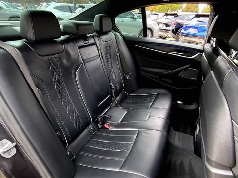 Used 2022 BMW 540i w/ M Sport Package image 20