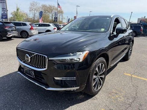 Certified 2023 Volvo XC60 B5 Plus w/ Climate Package AWD/4WD image 1
