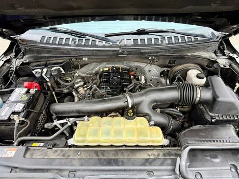 Used 2021 Ford Expedition XLT image 40