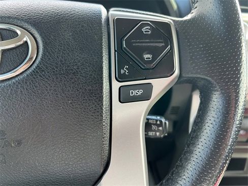 Used 2018 Toyota 4Runner SR5 image 21