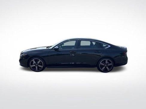 Used 2024 Honda Accord Sport image 2