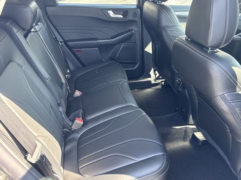 New 2025 Ford Escape PHEV w/ PHEV Premium Package image 17
