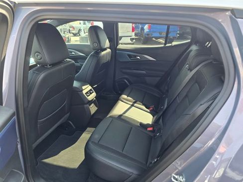 New 2025 Chevrolet Equinox EV LT image 18