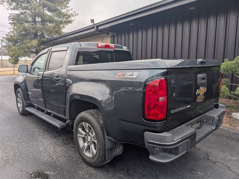 Used 2018 Chevrolet Colorado Z71 image 2