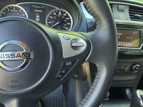 Used 2016 Nissan Sentra SV FWD image 18