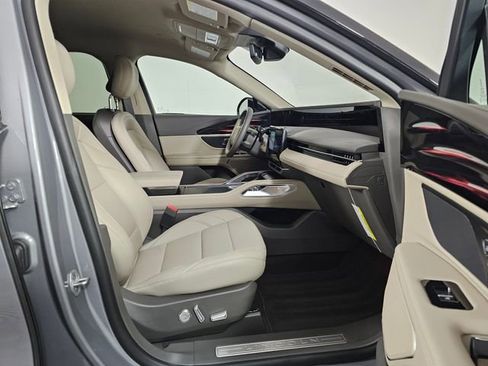 New 2025 Lincoln Nautilus Premier w/ Jet Appearance Package AWD/4WD image 13