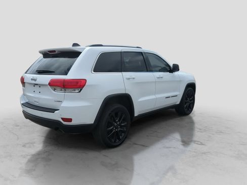 Used 2018 Jeep Grand Cherokee Laredo AWD/4WD image 8