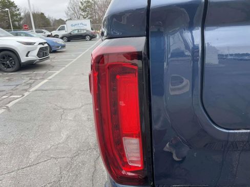 Used 2022 GMC Sierra 1500 Denali w/ Denali Reserve Package image 18