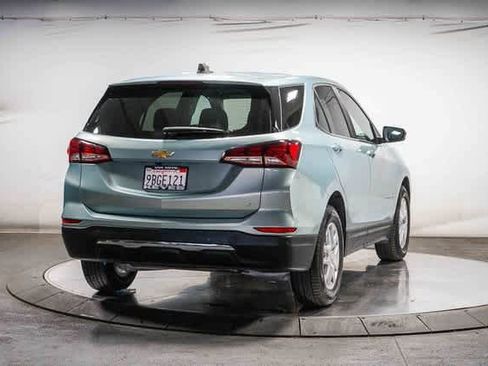 Used 2022 Chevrolet Equinox LT w/ LPO, Floor Liner Package image 4