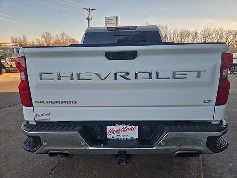 Used 2021 Chevrolet Silverado 1500 LT w/ Z71 Off-Road Package image 9