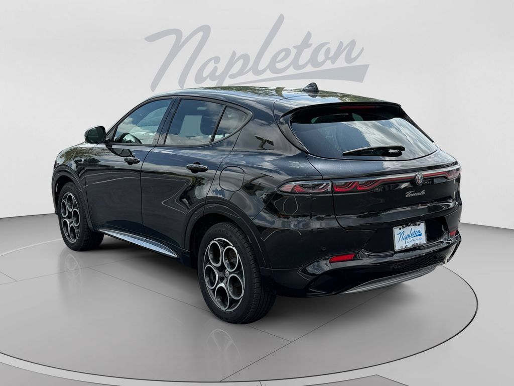 Used 2024 Alfa Romeo Tonale Ti AWD/4WD image 3