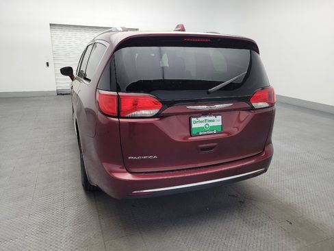 Used 2017 Chrysler Pacifica Touring-L Plus image 6