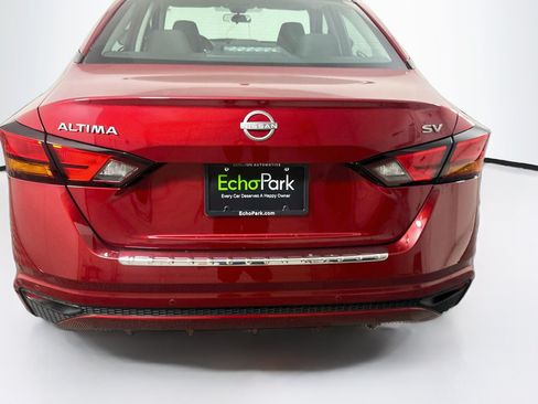 Used 2023 Nissan Altima 2.5 SV FWD image 7