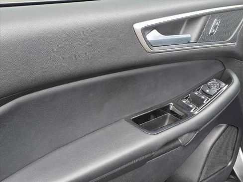 Certified 2019 Ford Edge SEL w/ Equipment Group 201A image 5