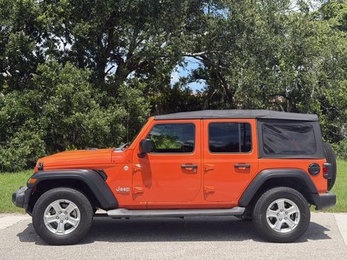 Used 2018 Jeep Wrangler Unlimited Sport S AWD/4WD image 2