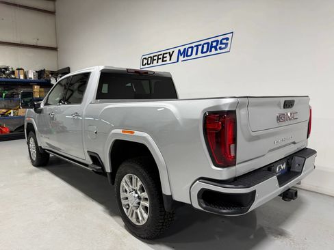 Used 2023 GMC Sierra 2500 Denali w/ Denali Ultimate Package AWD/4WD image 4