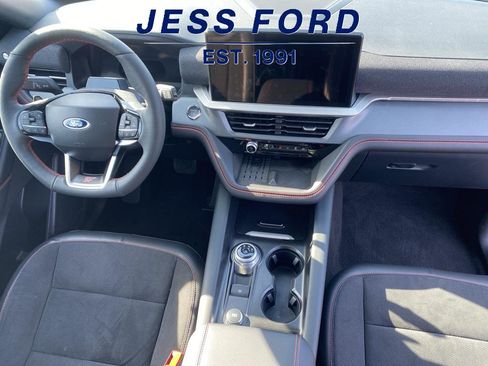 Used 2025 Ford Explorer ST image 15
