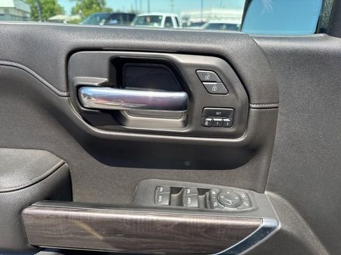 Used 2022 Chevrolet Silverado 1500 LTZ AWD/4WD image 15