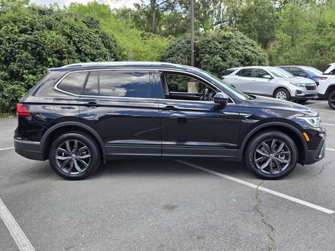 Used 2022 Volkswagen Tiguan SE FWD image 6