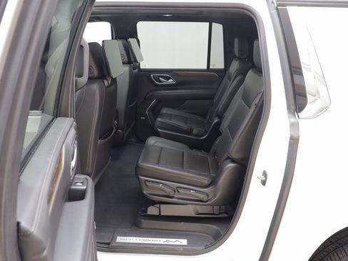 Certified 2021 Chevrolet Suburban High Country image 18