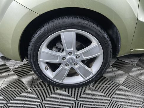 Used 2010 Kia Soul ! image 24