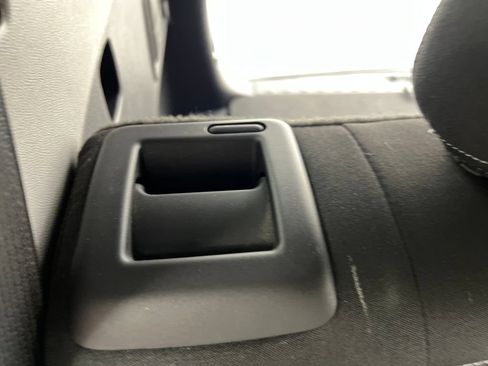 Used 2024 GMC Terrain SLE AWD/4WD image 23