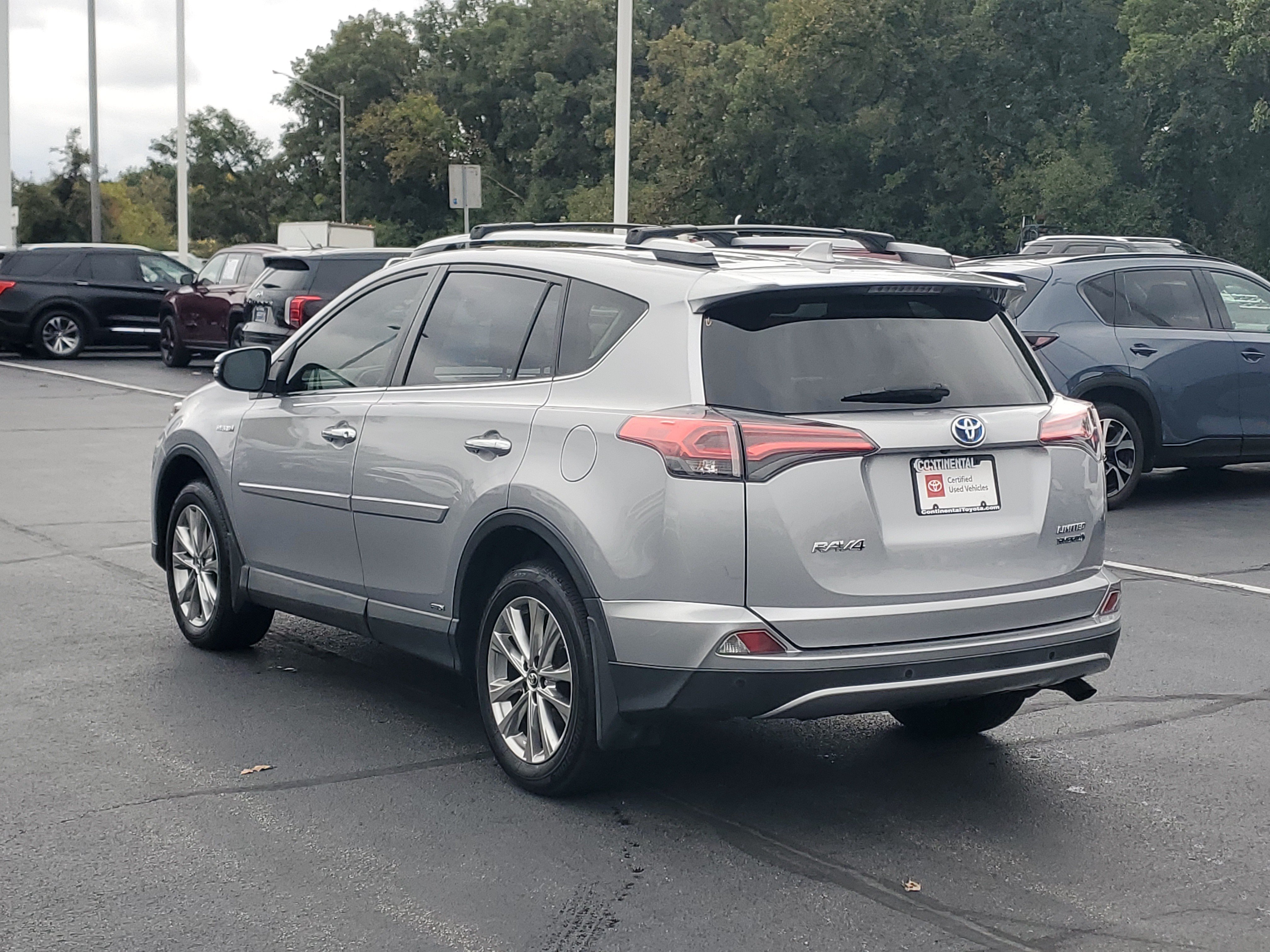 Certified 2018 Toyota RAV4 Limited w/ Advanced Technology Package AWD/4WD image 4