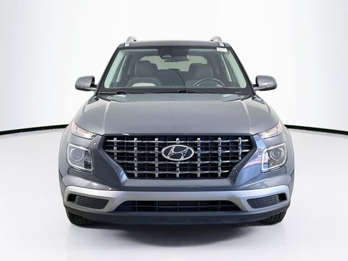 Used 2023 Hyundai Venue SEL w/ Cargo Package FWD image 2