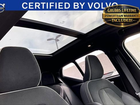 Used 2025 Volvo XC40 B5 Plus AWD/4WD image 21